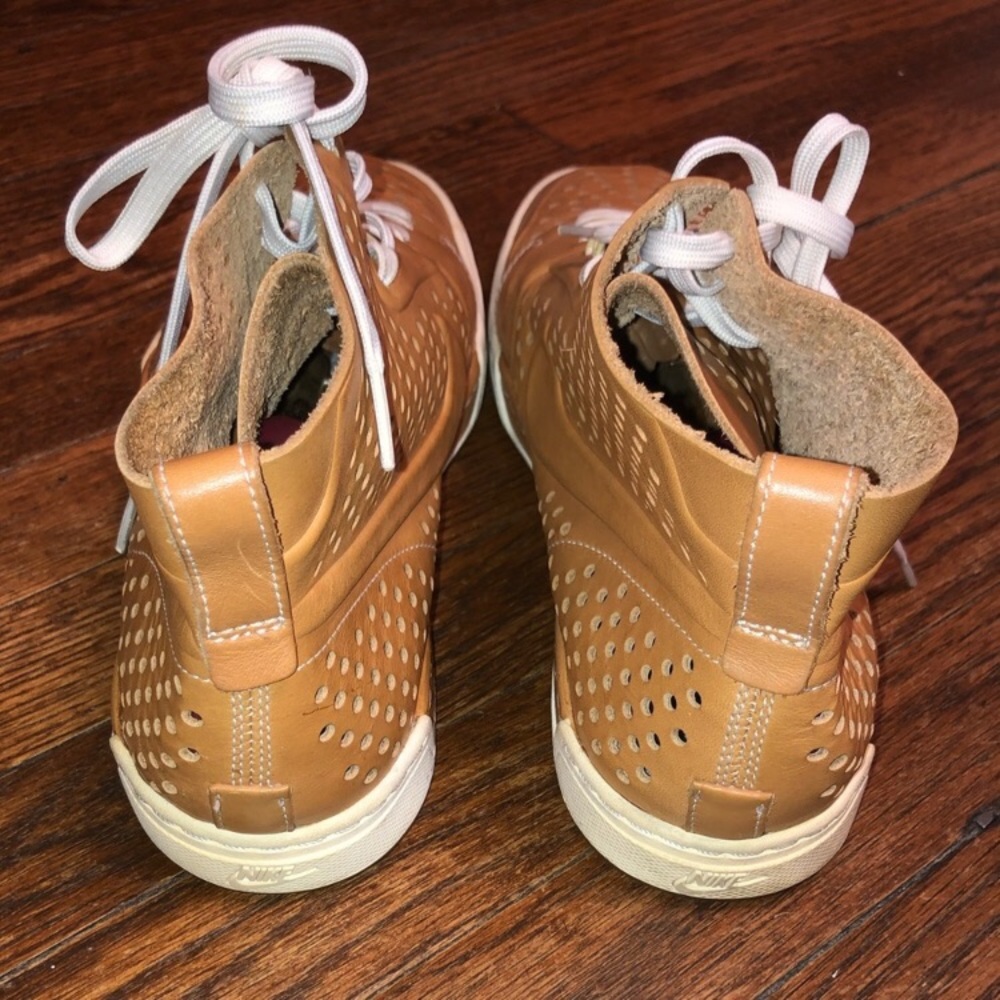 RARE! Nike Perforated Leather - Picture 3 of 6